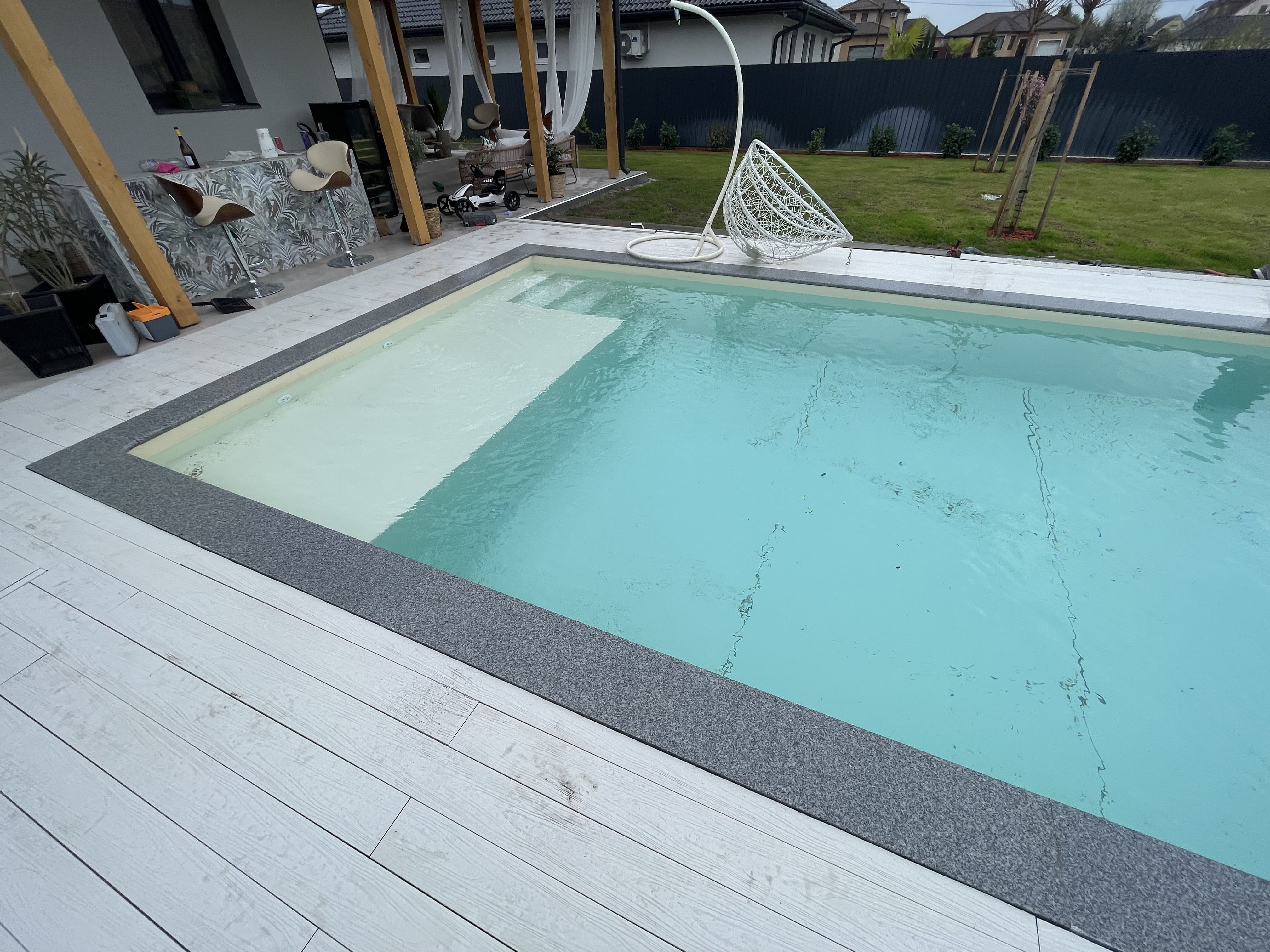 Fóliázás: feszes felület, igényes befejezés